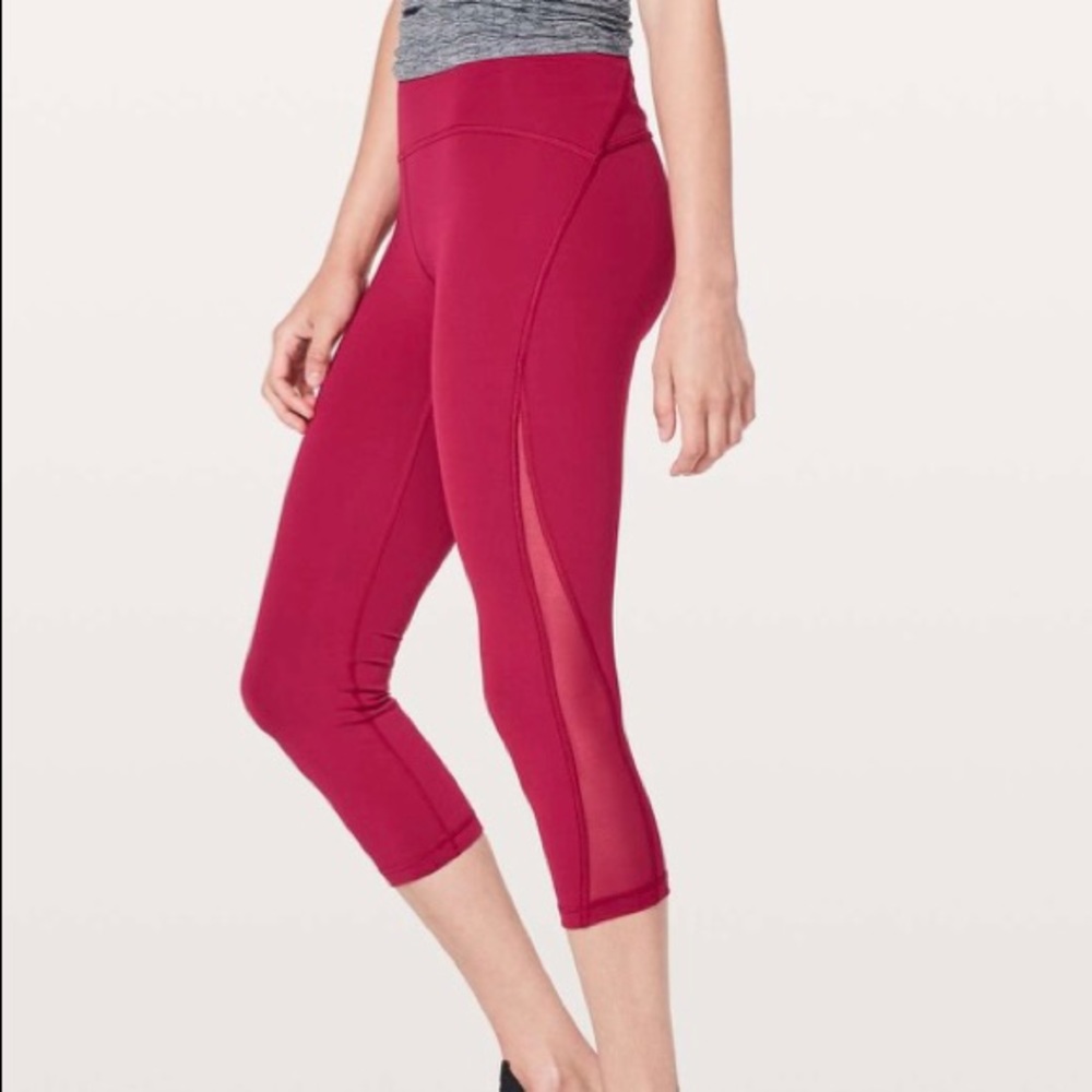 EUC Lululemon Train Times Crop 21”
